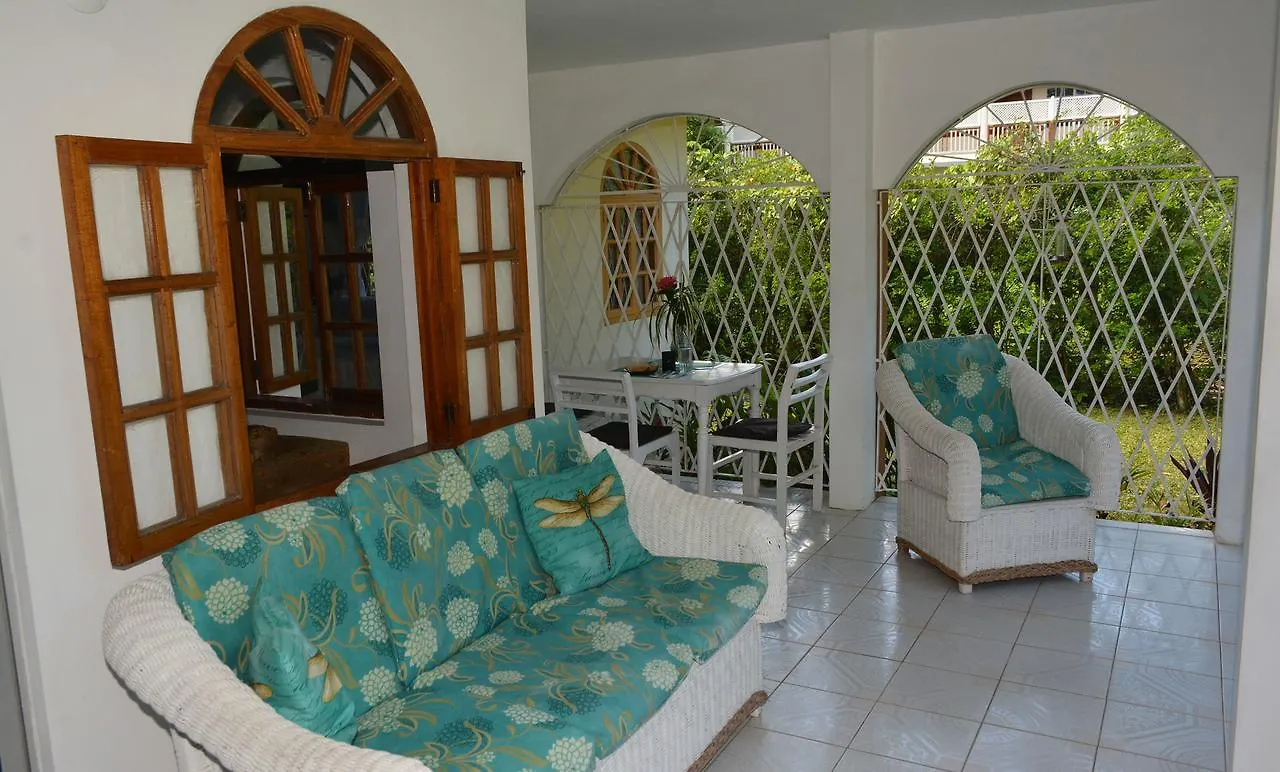 Cozy Coco Guest House 네그릴